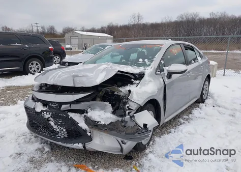 2021 Toyota Corolla Le z USA, uszkodzony, nr VIN 5YFEPMAE7MP174078